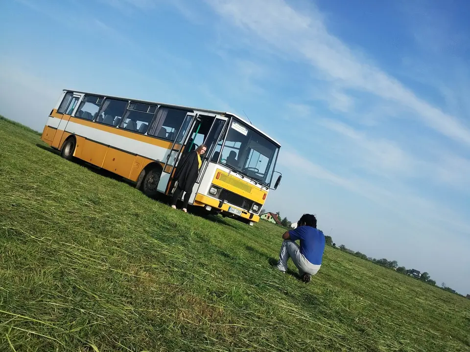 Karosa během výletu v krajině
